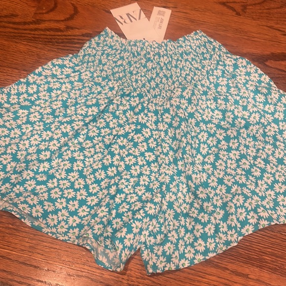 Girls Zara shorts - Picture 3 of 4